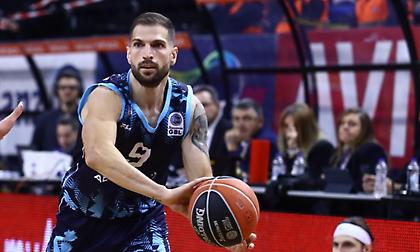 Ανανέωσε με Κολοσσό ο Πετρόπουλος