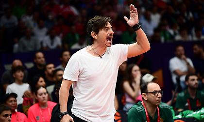 Γιαννακόπουλος: «Για τον Παύλο, τον Θανάση, τον κόσμο, την αδικία τον εγωισμό, κατεβείτε και κερδίστε τους»