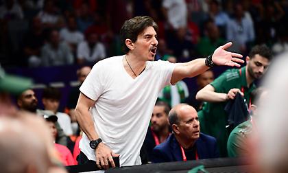 Γιαννακόπουλος: «Εγώ απλά ρωτάω, δείχνει καλή διάθεση η ΕΟΚ με το να ξαναμπαίνει ο Παπαπέτρου;»