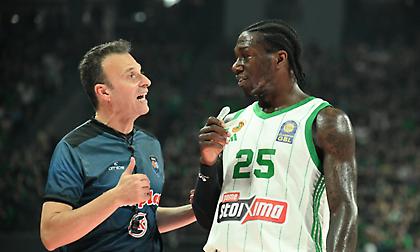 Οι διαιτητές του τέταρτου τελικού στο ΣΕΦ