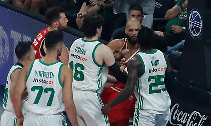 Μητσοτάκης για τελικούς «αιωνίων»: «Να κερδίσει ο καλύτερος, αφήνοντας έξω από τα γήπεδα τον κακό μας εαυτό»