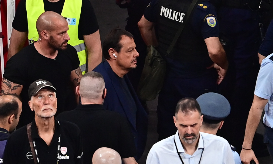 Ολυμπιακός-Παναθηναϊκός: Με ακουστικά στον πάγκο Αταμάν