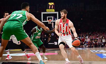 Η μάχη των «αιωνίων» στο Game 4 του ΣΕΦ: Ολυμπιακός-Παναθηναϊκός 85-71 (ΤΕΛΙΚΟ)