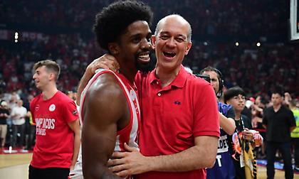 Άλλαξε γνώμη ο ΜακΚίσικ: Δεν αποσύρεται!