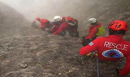 Χωρίς τις αισθήσεις του ο ορειβάτης που έπεσε σε γκρεμό μετά από επίθεση αρκούδας στη Δράμα