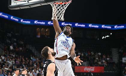 Λάρκιν και Οτούρου υπέγραψαν τη νίκη της Εφές επί της Μπεσίκτας!