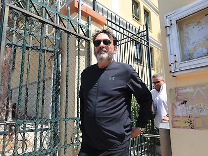 Αναβλήθηκε η δίκη του Στάθη Αγγελόπουλου - Αφέθηκε ελεύθερος υπό όρους