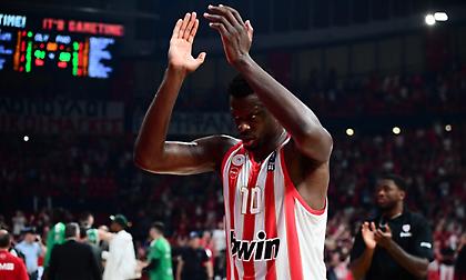 Τιμάει το συμβόλαιο του με τον Φαλ ο Ολυμπιακός!