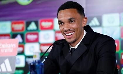 Ο Αλεξάντερ Άρνολντ παρουσιάστηκε από τη Ρεάλ Μαδρίτης: «Ένα όνειρο που έγινε πραγματικότητα»