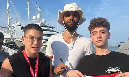 «Ερυθρόλευκη» τρέλα με Φουρνιέ και στη Ζάκυνθο