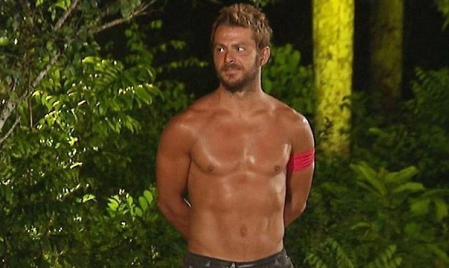 Γιώργος Αγγελόπουλος: Ο απόλυτος Survivor, πήγε να «σφαχτεί» προσπαθώντας να ανοίξει μια καρύδα…