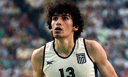 Φασούλας: «Ακόμα η μεγαλύτερη επιτυχία το ’87, τυπωμένο στη μνήμη των Ελλήνων»