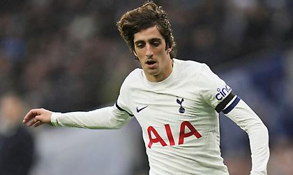 AS: «Σε επαφή με τον Χιλ ο Ολυμπιακός»