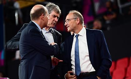 Ευρωμπάσκετ Γυναικών: Στο ΣΕΦ ο Ζαγκλής, τα είπε με Λιόλιο και Τούρκογλου