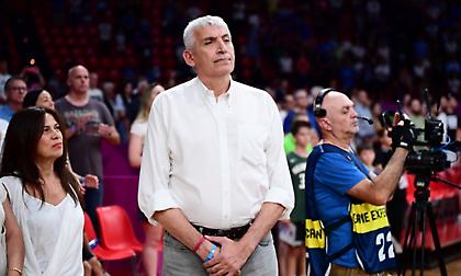 Ο Παναγιώτης Φασούλας στο ΣΕΦ να δει την Εθνική και την Μαριέλλα