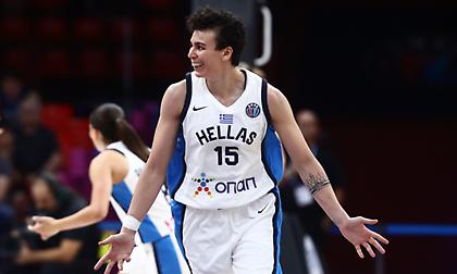 Σπανού: «Έφυγε το άγχος της πρεμιέρας - Ο κόσμος είναι ο έκτος παίκτης και τον θέλουμε μαζί μας»