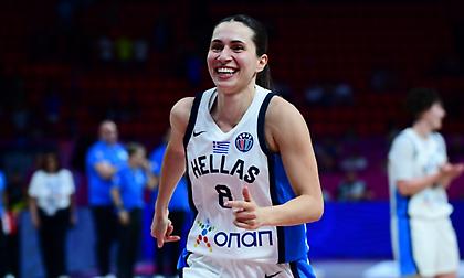 Παυλοπούλου στο sport-fm.gr: «Φανταστική η ατμόσφαιρα, νιώθαμε τον παλμό - Θα κοιτάμε στα μάτια όποιον αντιμετωπίζουμε»