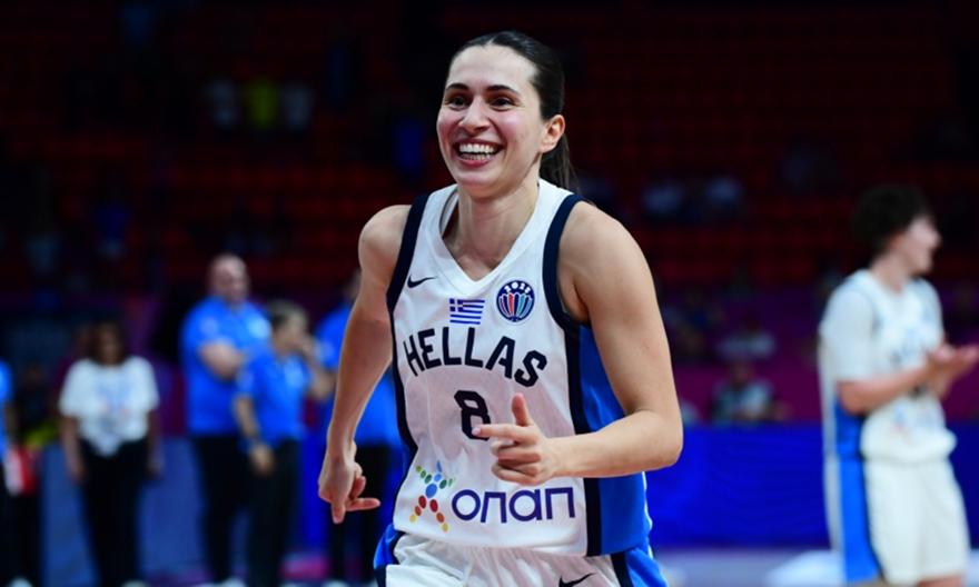 Παυλοπούλου στο sport-fm.gr: «Φανταστική η ατμόσφαιρα, νιώθαμε τον παλμό - Θα κοιτάμε στα μάτια όποιον αντιμετωπίζουμε»