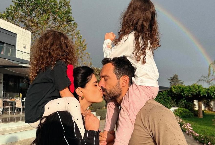 Χριστίνα Μπόμπα: Οι δυσκολίες να γίνει μητέρα, η λοχεία με δίδυμα και η στήριξη του Σάκη Τανιμανίδη