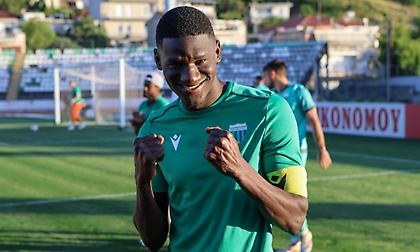 Ζίνι: Οδήγησε την Ανγκόλα στην κορυφή και μπήκε στην κορυφαία ενδεκάδα του COSAFA Cup