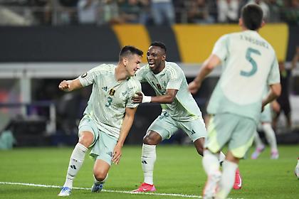 Με δύο γκολ του Μόντες, το Μεξικό επικράτησε 2-0 του Σουρινάμ και προκρίθηκε στα νοκ άουτ του Gold Cup