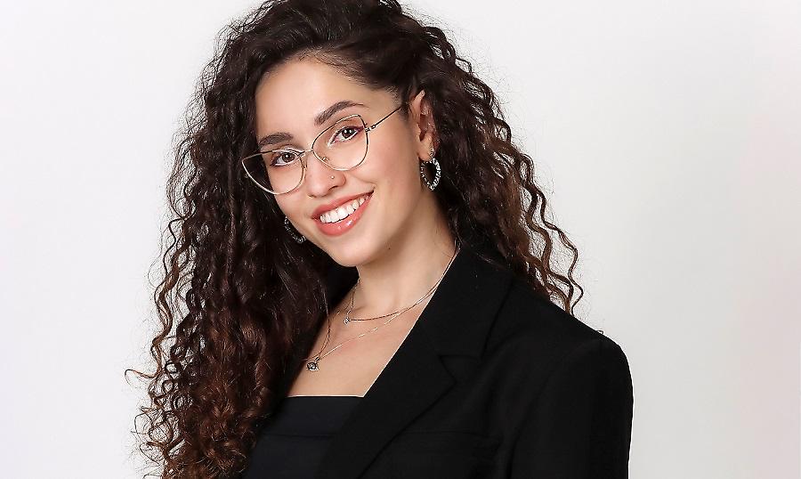 «Πλυντήριο» με τη Νεφέλη Μεγκ: Το αντιδελτίο που κάνει μπουγάδα στην επικαιρότητα