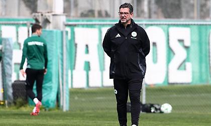 Αθανασίου: «Τα μεταγραφικά στον Παναθηναϊκό και τα ''θέλω'' του Βιτόρια για τη νέα σεζόν»