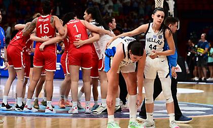 Κοντράστ συναισθημάτων στο ΣΕΦ: Λύγισαν οι παίκτριες της Ελλάδας, στα... ουράνια οι Τουρκάλες