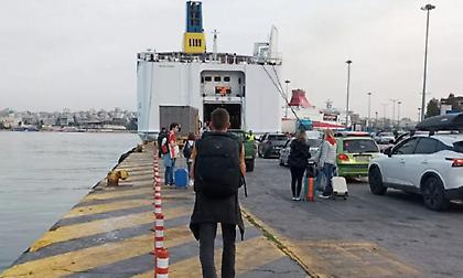 Απαγόρευση απόπλου του πλοίου «Ποσειδώνας» λόγω αδυναμίας άρσης αγκυρών