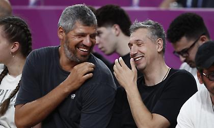 Βλέπουν την Εθνική Γυναικών Διαμαντίδης, Παπαλουκάς, Σχορτσανίτης, Αντετοκούνμπο και Λαρεντζάκης