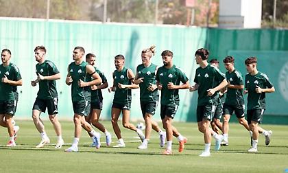 Αθανασίου: «H διαφορετική προετοιμασία του Παναθηναϊκού και οι εξελίξεις για αμυντικό χαφ»