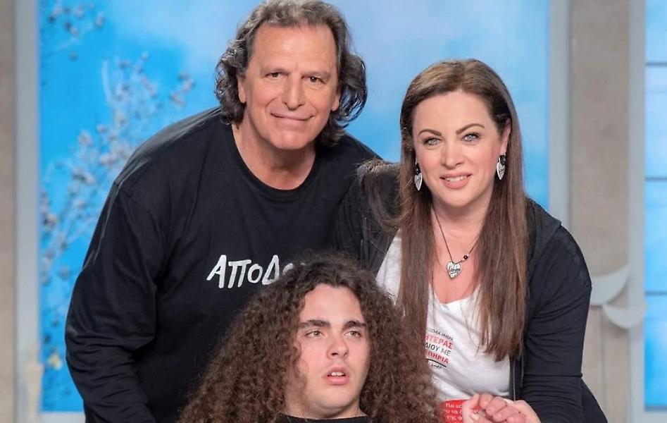 Νένα Χρονοπούλου: Η συγκινητική εξομολόγηση στον Τάσο Μητρόπουλο - «Οι δυνατές σου φτερούγες αγκάλιασαν τη θλίψη μας»