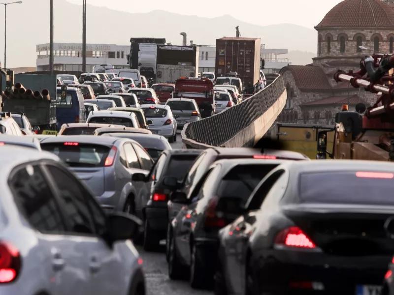 Κηφισός: Ουρές 10 χιλιομέτρων λόγω καραμπόλας 3 οχημάτων
