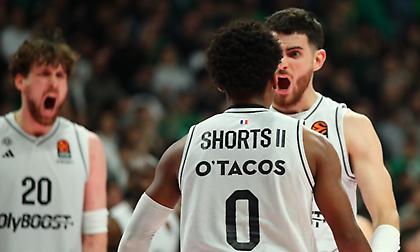 Ξέφρενοι πανηγυρισμοί στην Παρί για το πρωτάθλημα - Βουτιά στην πισίνα ο Σορτς υπό τις ιαχές «MVP»