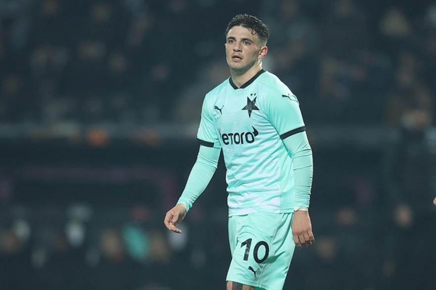 Αντέδρασε στη φημολογία ο πρόεδρος της Σλάβια: «Ο Ζαφείρης δεν φεύγει»