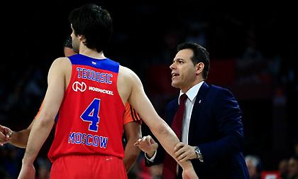 Ιτούδης για Τεόντοσιτς: «Τι καριέρα, μαέστρο…»