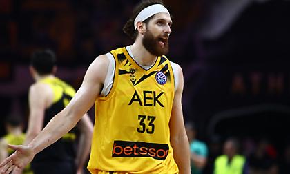 Στη Μανρέσα ο πρώην σέντερ της ΑΕΚ Γκραντ Γκόλντεν