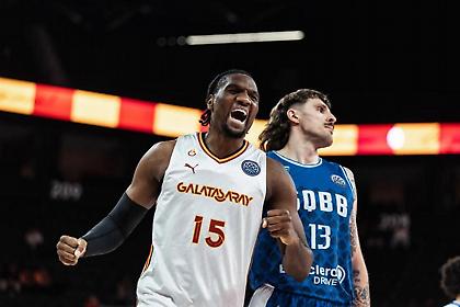 Ερυθρός Αστέρας: Ανακοίνωσε τον Ιζούντου