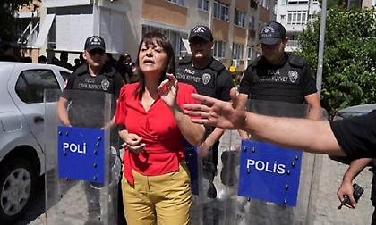 Τουρκία: Δεκάδες άνθρωποι συνελήφθησαν στο Pride της Κωνσταντινούπολης