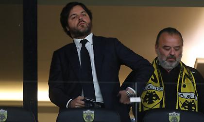 Τσακίρης: «Αρκετά σύντομα εξελίξεις για αριστερό μπακ στην ΑΕΚ - Πότε θα αποκαλυφθεί η νέα φανέλα»