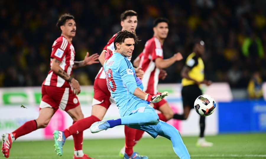 Ολυμπιακός: Όλο και περισσότεροι είναι με τον Τζολάκη!