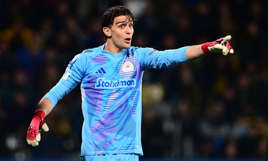 Ολυμπιακός: Όλο και περισσότεροι είναι με τον Τζολάκη!