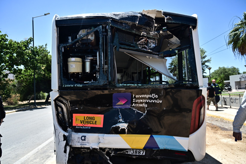 Βούλα: Συνολικά 32 τραυματίες, οι 3 σοβαρά, μετά τη σύγκρουση δυο λεωφορείων
