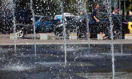 Καιρός: Με 40αρια ξεκινά ο καύσωνας