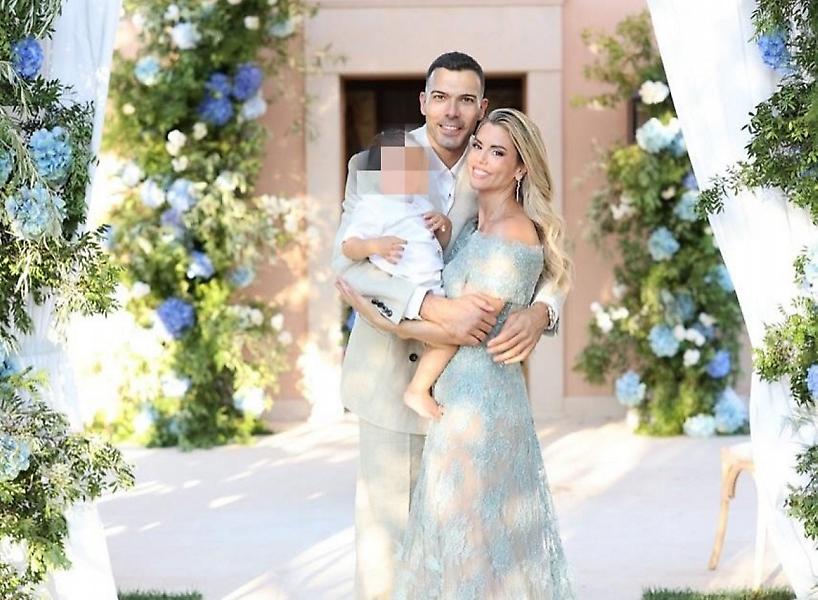 Κώστας Σλούκας - Μαρία Δαρσινού: Βάφτισαν τον γιο τους σε ένα ονειρεμένο κτήμα