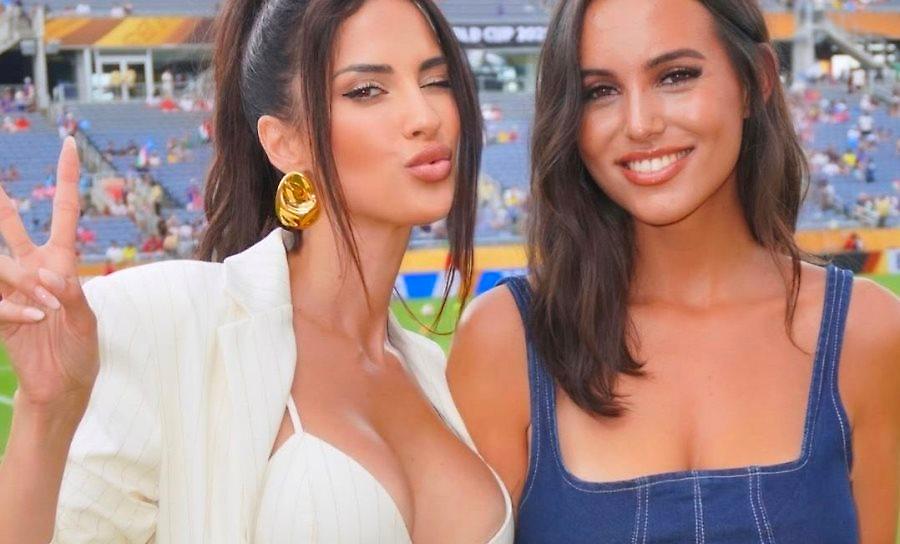 Αυτές είναι οι εντυπωσιακές ρεπόρτερ που έκλεψαν την παράσταση στο Παγκόσμιο Κύπελλο Συλλόγων