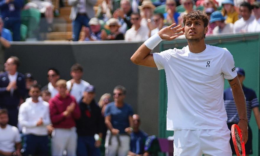 Wimbledon: Νίκη επί του Τσίλιτς και ιστορική πρόκριση του Κομπόλι στα προημιτελικά