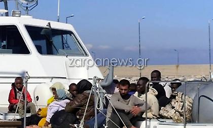 Νέα άφιξη μεταναστών στα Χανιά – 300 άτομα στην Παλαιόχωρα