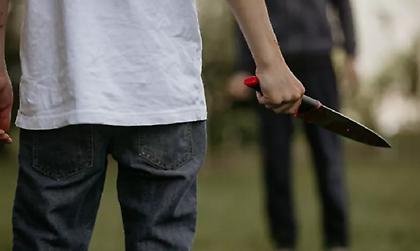 Άγρια συμπλοκή ανηλίκων σε προαύλιο σχολείου τη νύχτα, στο Παλαιό Φάληρο - Βγήκαν μαχαίρια