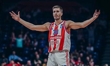 Το... ερυθρόλευκο ποστάρισμα του Πετρούσεφ και τα παρακάλια των οπαδών του Ερυθρού Αστέρα